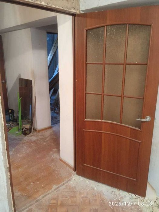 Продам двери и сейв