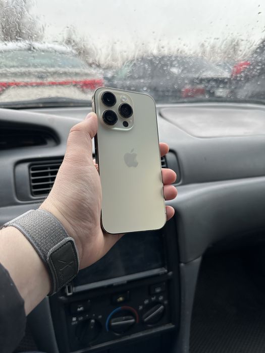 Продам iphone 14 pro