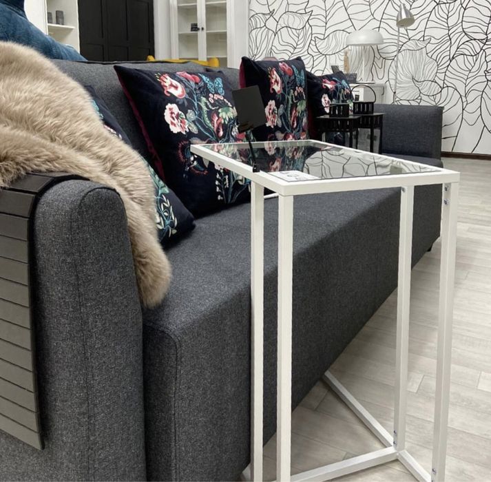 Столик IKEA  ВИТШЕ 18000т