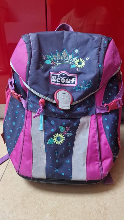 Set ghiozdan reglabil SCOUT pt clasele 0-4