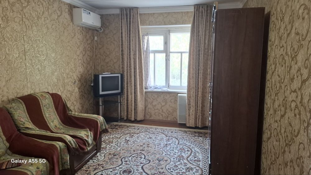 Shota Rustaveli 2 etaj 1-xona 200$