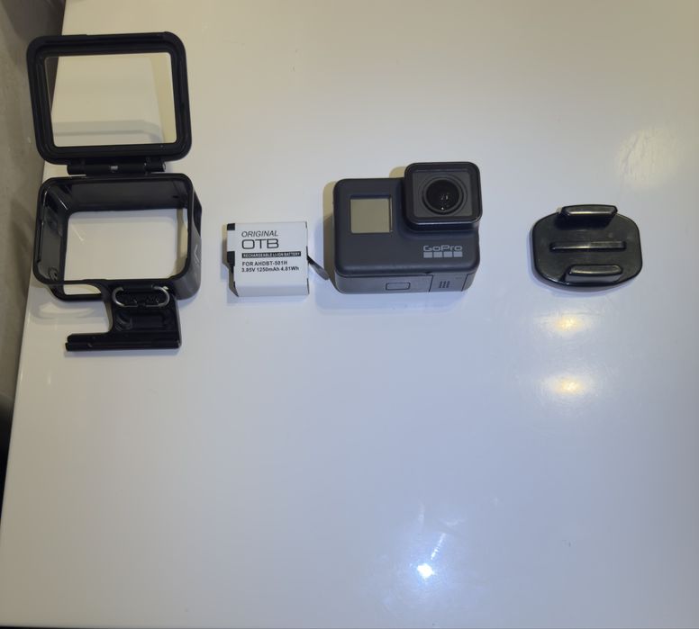 vand gopro go pro hero 7 black cu 2 baterii si suport casca 4k/60fps 5.3k/30fps