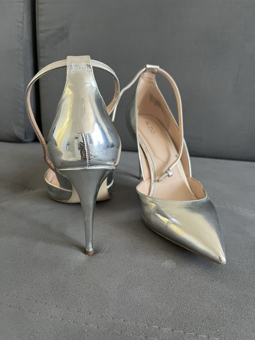 Туфли 40 р,серебистого цвета