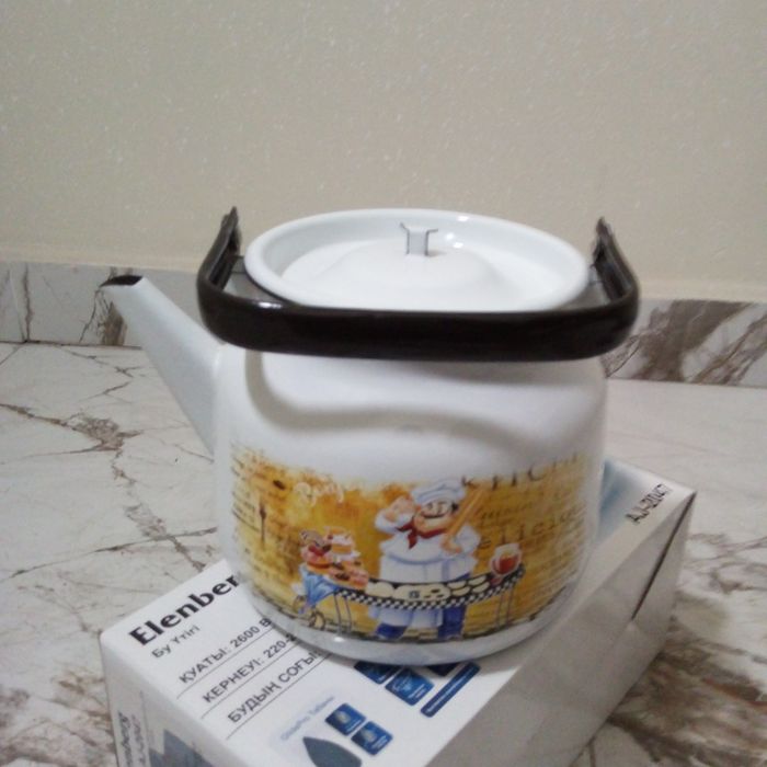 Эмалированный чайник