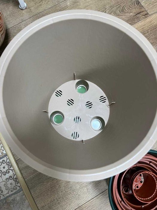 Горшки для цветов разные Срочно!