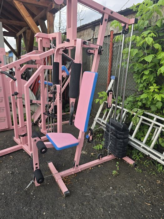 Aparat fitnes multifunctional