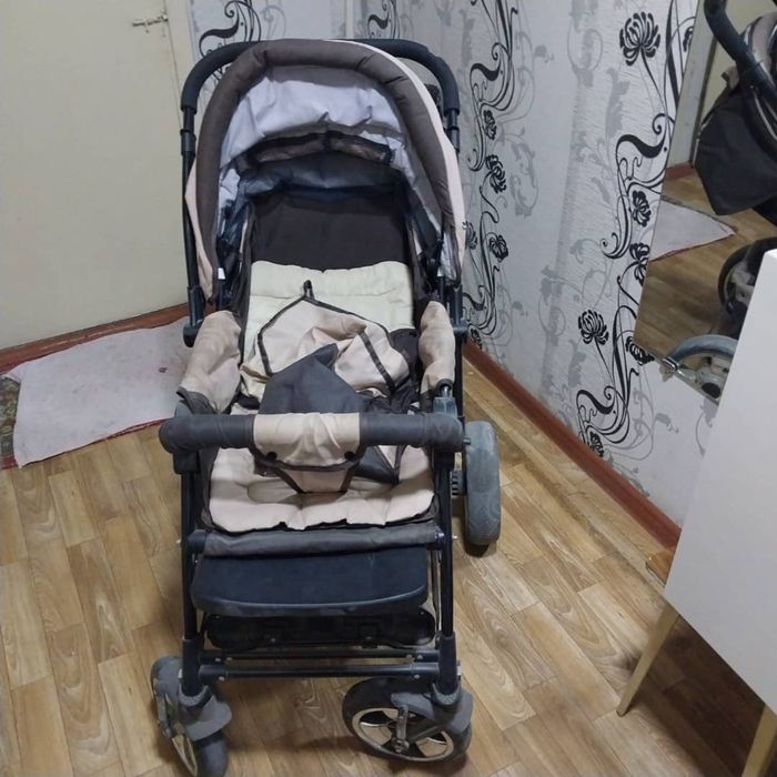 Детская удобная коляска