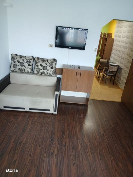 Garsoniera de inchiriat – zona Corvinilor (langa Media Galaxy)