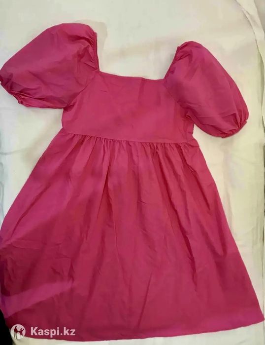 Летнее розовое платье.