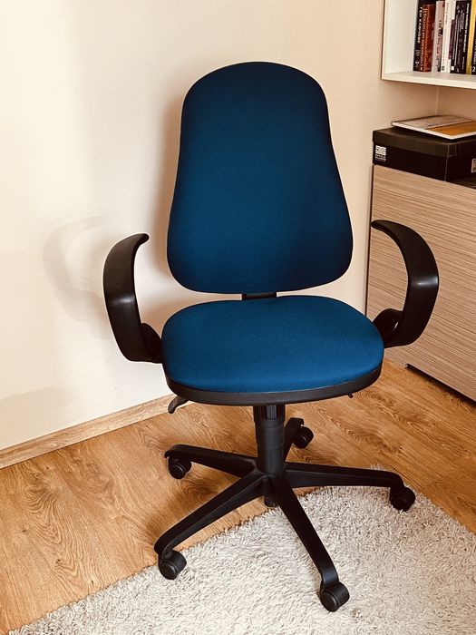 Офис стол като нов, до 180 кг