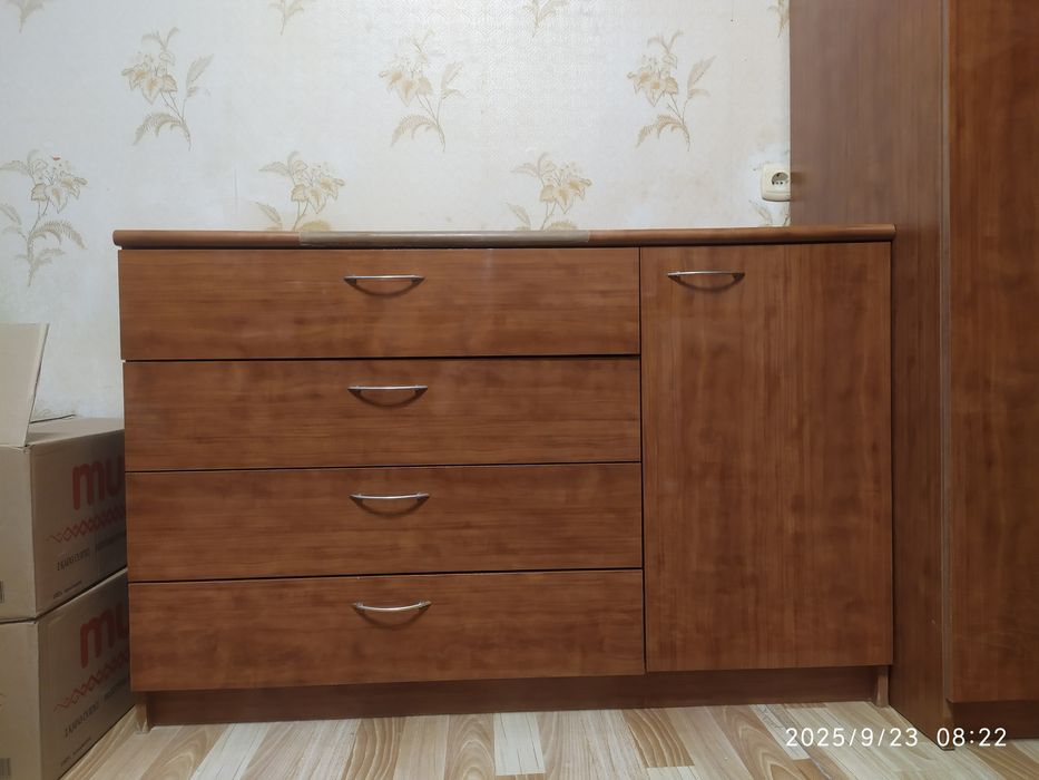 Спальный гарнитур