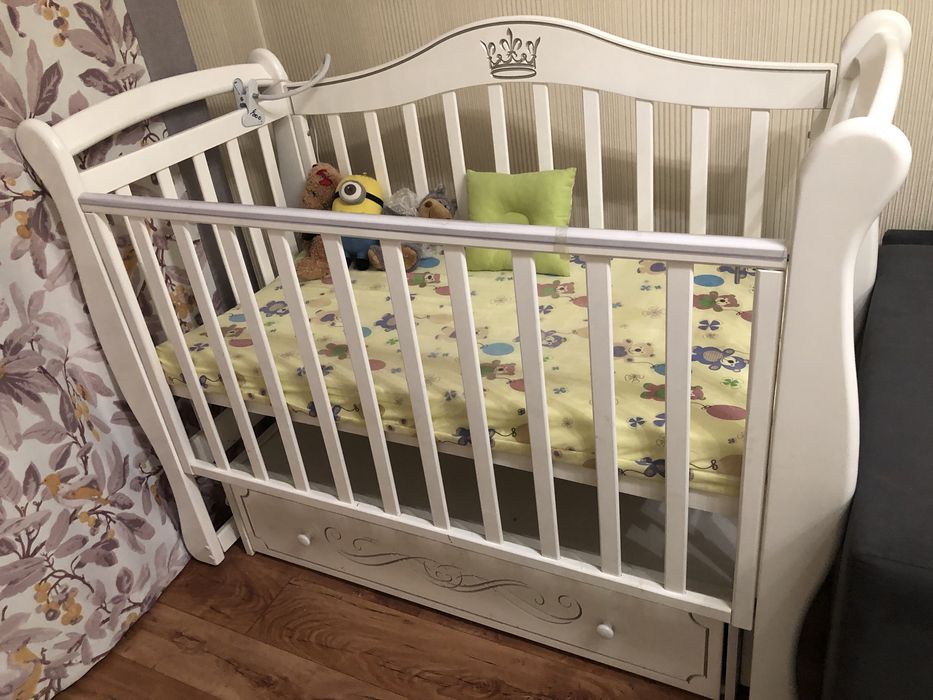 Детская кроватка
