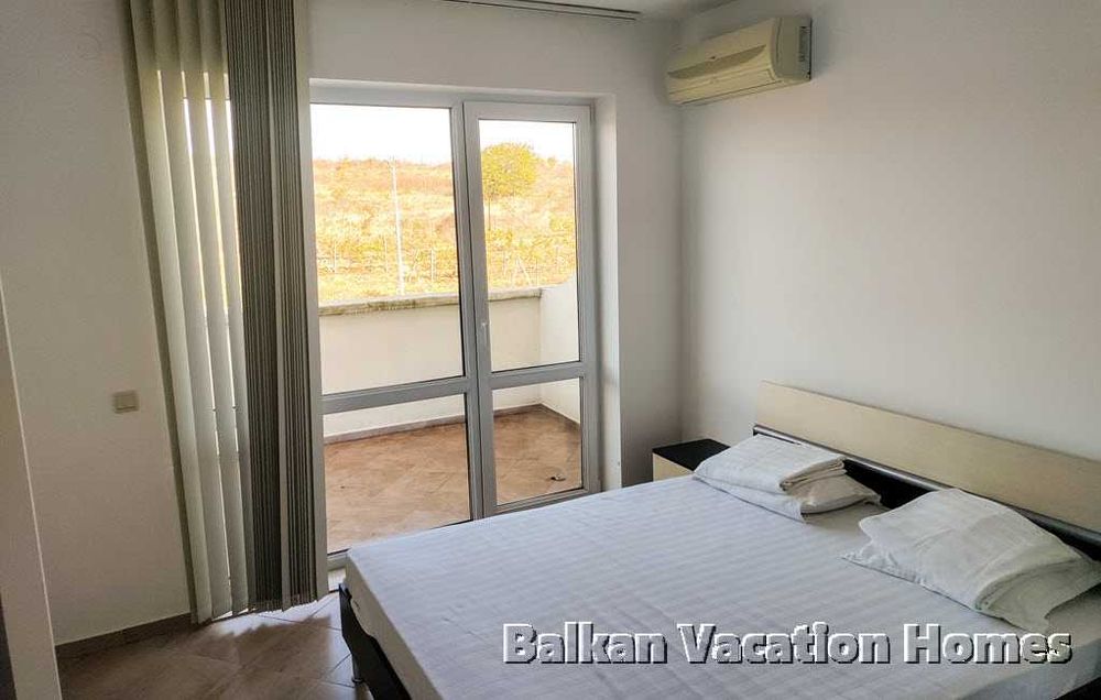 Продава се Тристаен апартамент в Бяла - 139 кв.м за 404 €/кв.м - Снимка #9