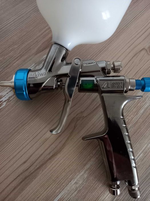 pistol vopsit  iwata WB 2