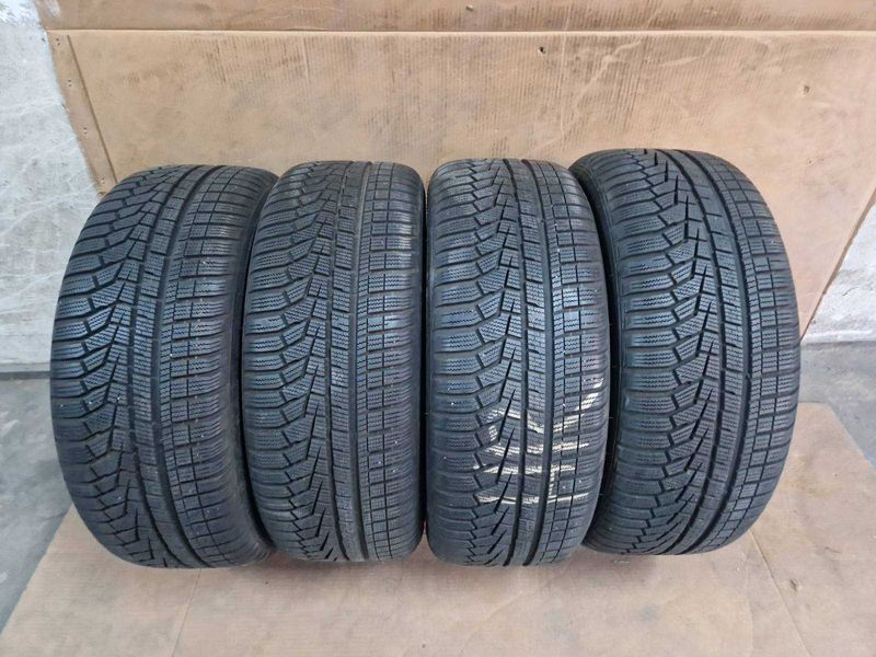 4 броя Hankook R19 235/50/ 
зимни гуми 
DOT3719