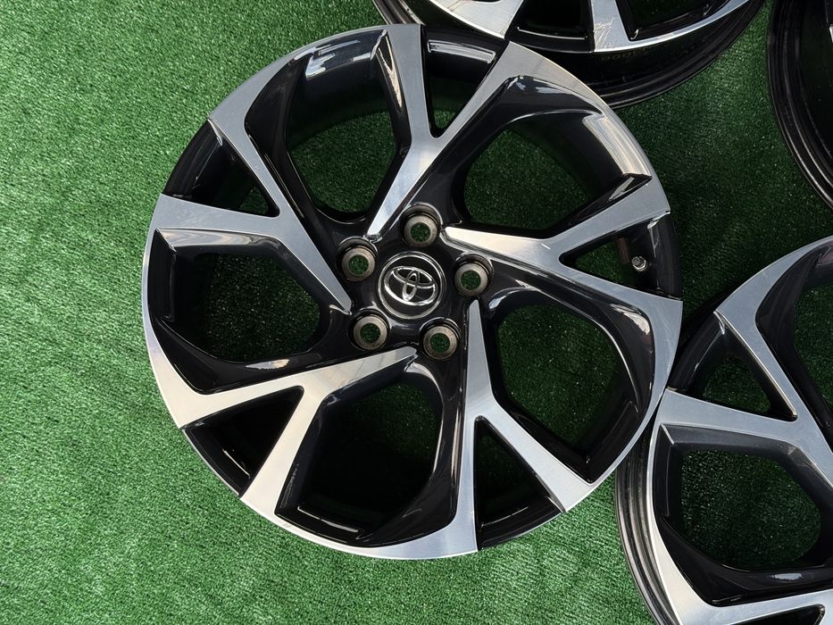 4бр. ОТЛИЧНИ 18” ОРИГИНАЛНИ Джанти 5х114.3 за -TOYOTA/LEXUS/SUZUKI- 7Jx18H2, ET50