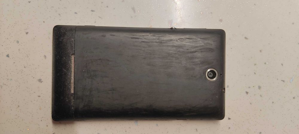 Телефон Sony Xperia E