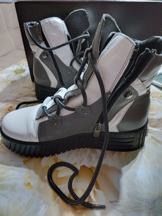 Дамски боти естествена кожа