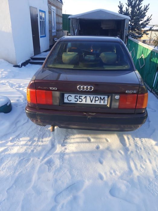 Продам машину марки Audi 100