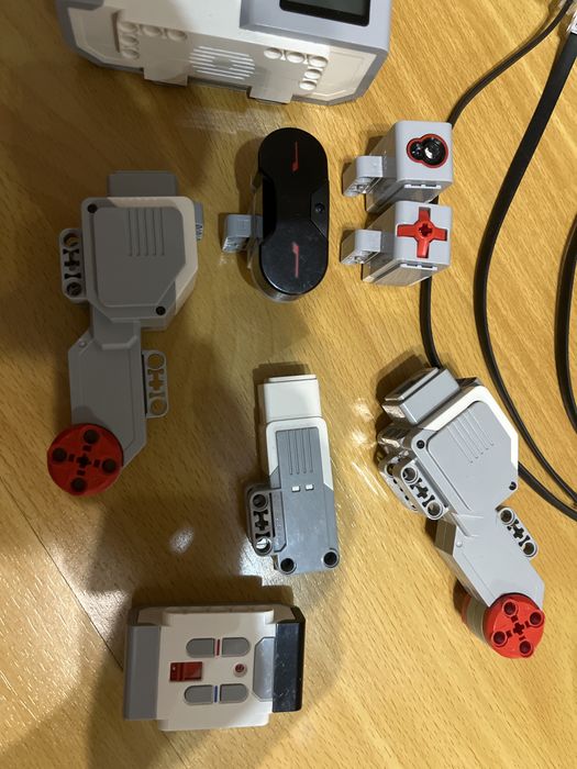 Продам набор электроники ev3