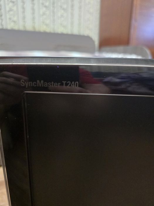 Samsung SyncMaster T240HD 24" 1920x1080