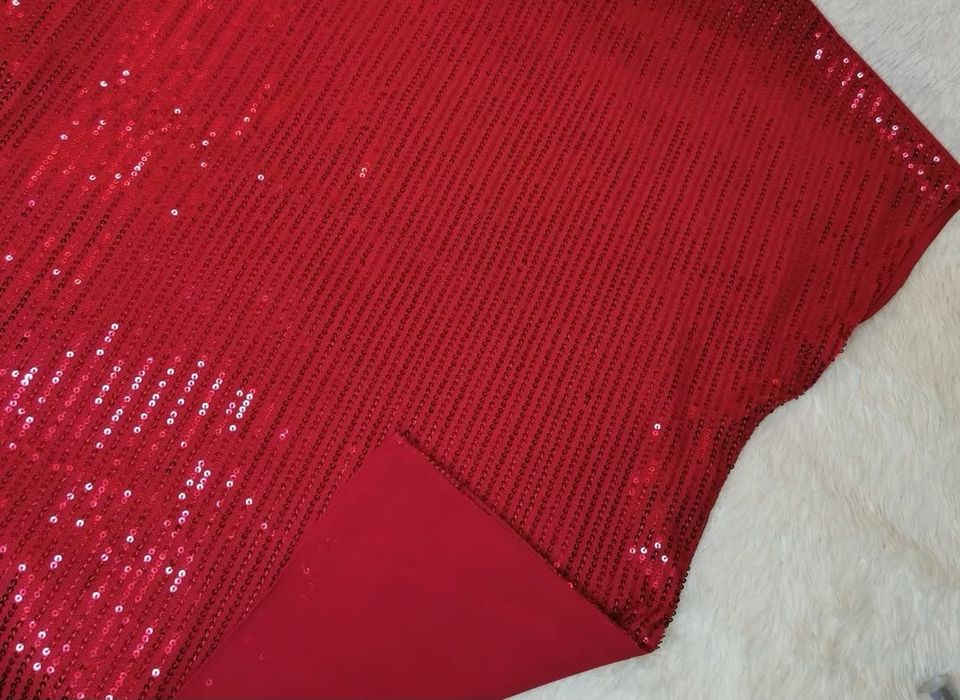 Блузки с паетками