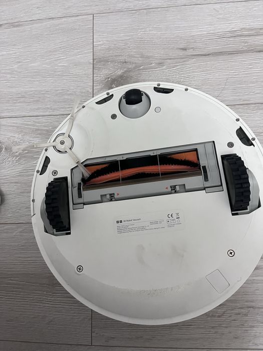 продам робот пылесос Xiomi