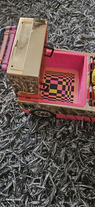 Mașină LOL + 3 păpuși