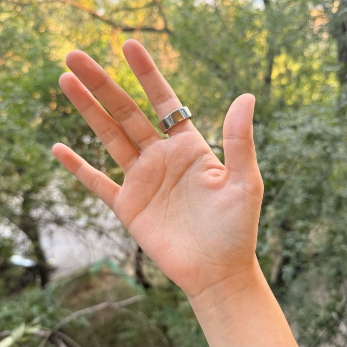 Oura Ring 4 (size 8)