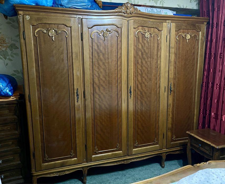 Спальный гарнитур Филиппа антиквариат