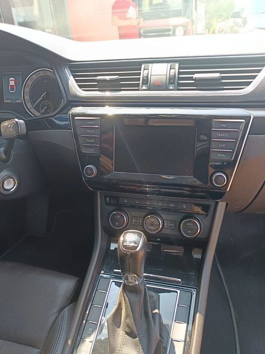 Navigatie originala Skoda Superb III