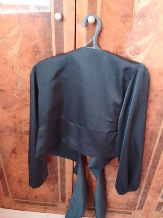 Атласная кофта на вечер