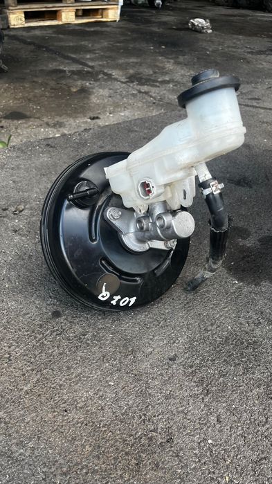 Серво усилвател Toyota IQ