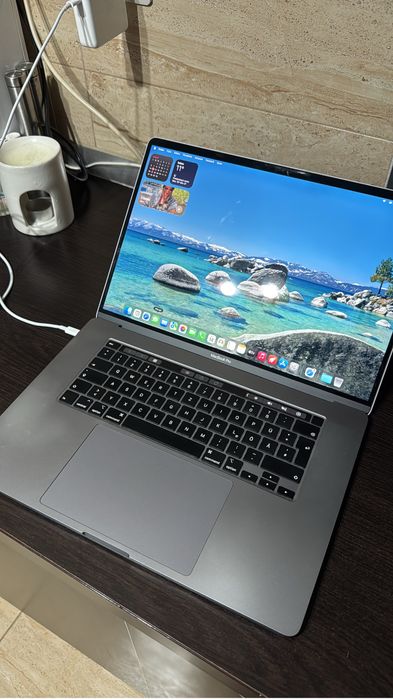 Macbook pro 2019 16 inch 512gb