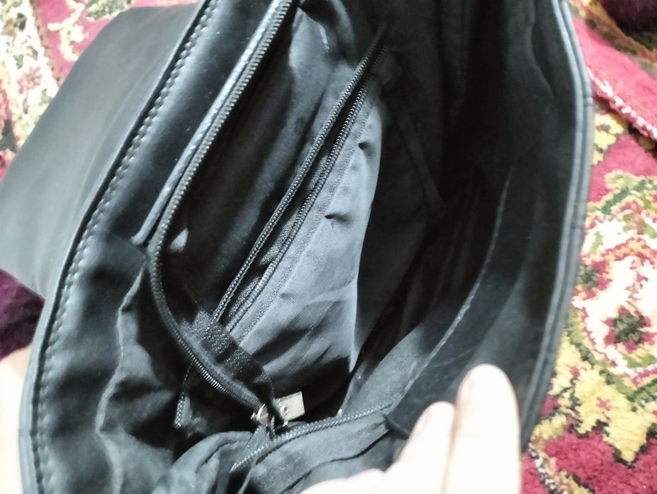 Чёрная сумка для девочек