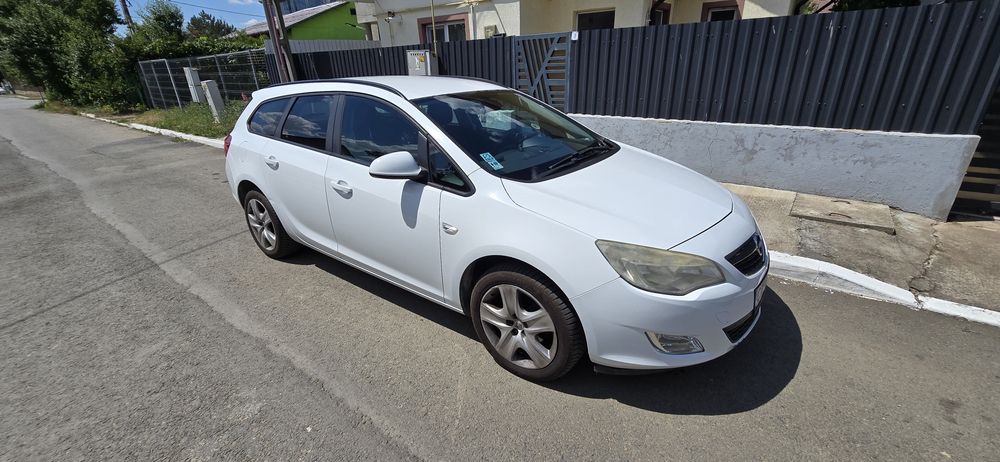 OPEL Astra 2011 — imagine 3