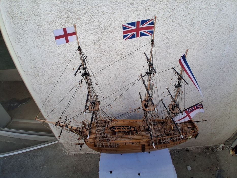 Vând macheta navală H.M.S. Bounty