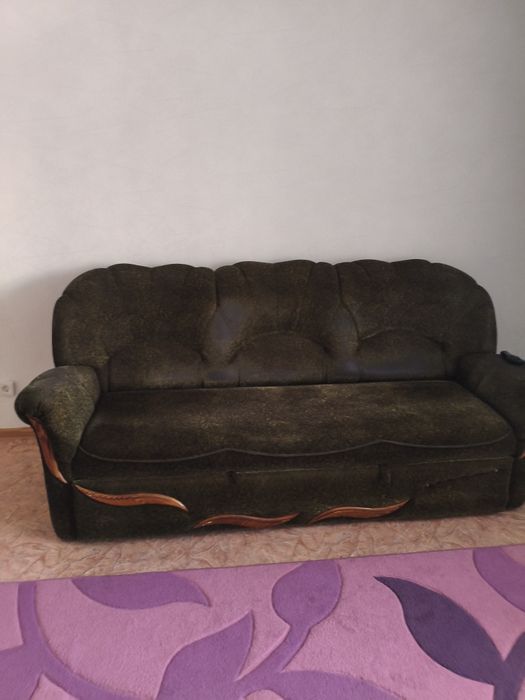 Продам диван б/у. Срочно