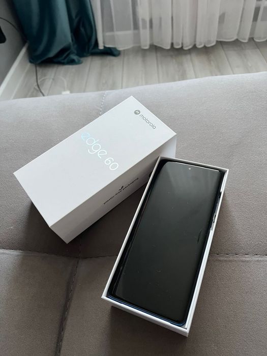 Продам сотовый тел новый