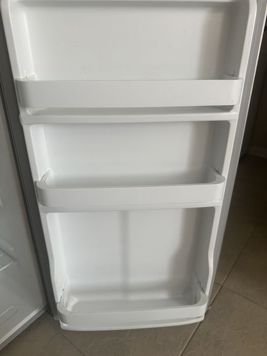 продам холодильник бирюса М90