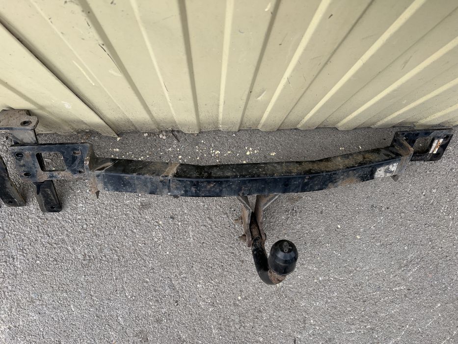 Продам фаркоп на мерседес 211, оригинал