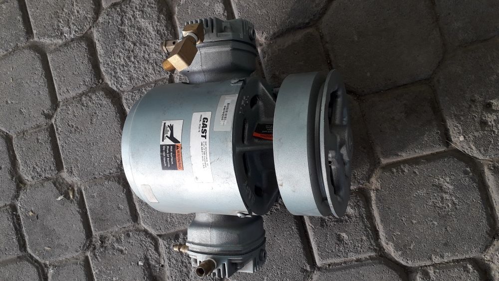 Продам поршневой воздушный компрессор Gast PCA-10