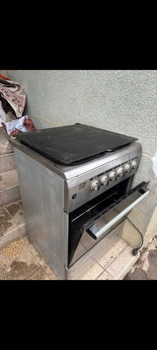 Aragaz pe gaz din  inox