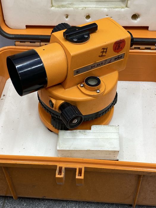 оптическим нивелиром Vega L30