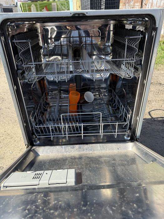 Продаю посудомойку