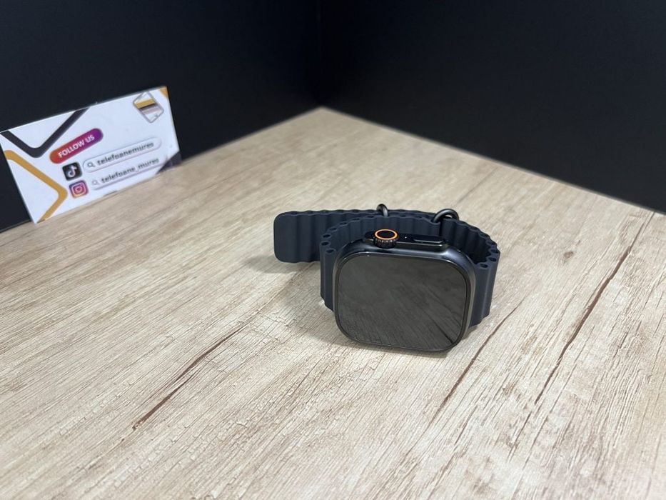 Apple Watch Ultra 3 Black Titanium Black Ocean Band 49mm Second-Hand 2