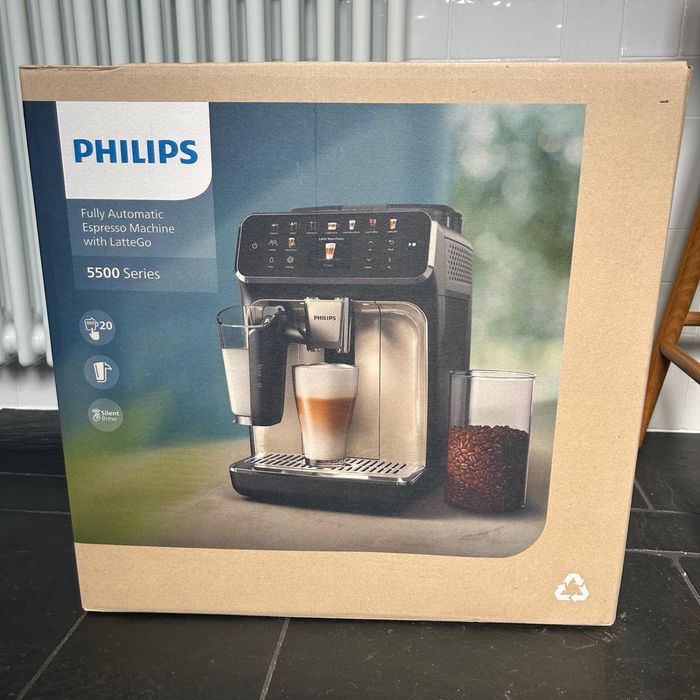 Espressor Philips seria 5500- nou sigilat cu factura si garantie 2 ani