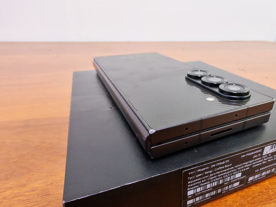 Samsung Z-Fold6 12/256Gb Crafted Black