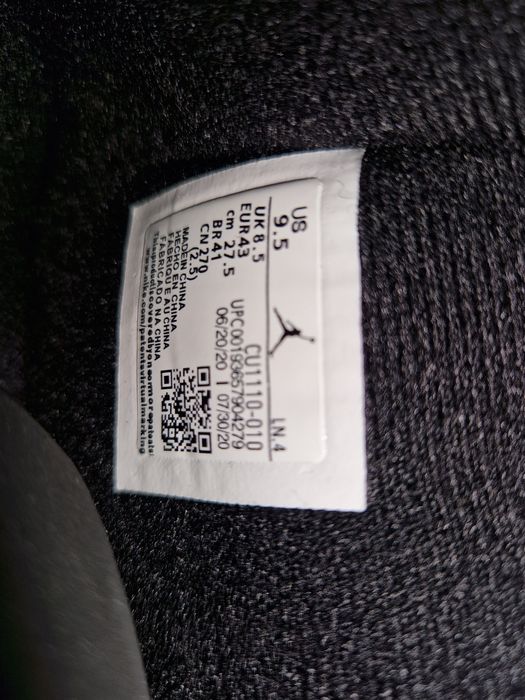 Jordan 4 black cat marime 43, noi