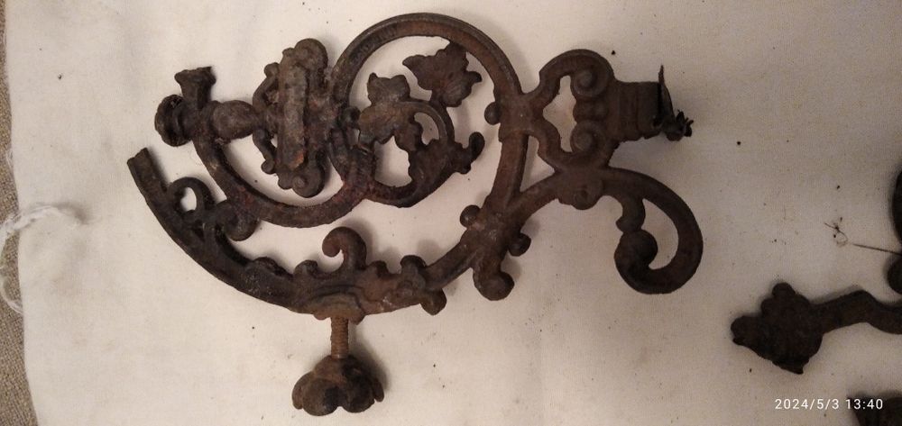 Стар метален обков.